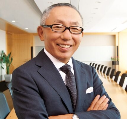 Tadashi Yanai, CEO of Uniqlo, Biography,