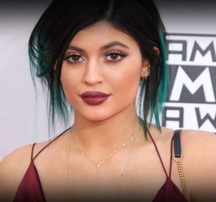 Kylie Jenner, American socialite and media personality, Celebrity Entrepreneur, Biography,