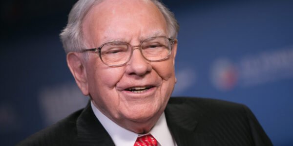 Warren Buffett, Chairperson of Berkshire Hathaway, Entrepreneur, Social Entrepreneur, Warren Buffett Biography,