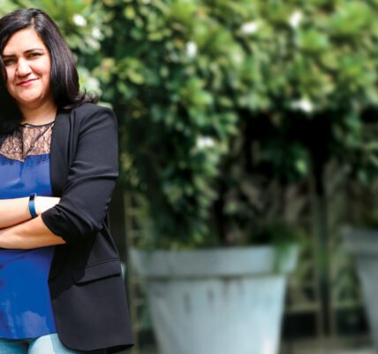 Radhika Aggarwal, Internet Entrepreneur, Women Entrepreneur, Radhika Aggarwal Biography,