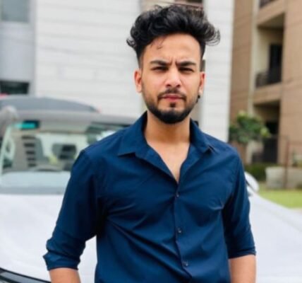 Elvish Yadav, India’s top YouTuber, known for his relatable comedy and engaging content, has captivated millions with his unique blend of humor and storytelling.