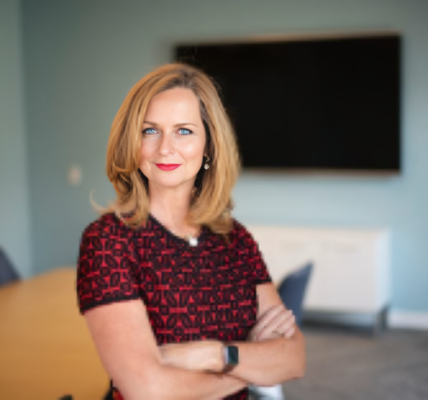 Naomi Simson, a dynamic Australian entrepreneur and founder of RedBalloon, is recognized as a leading figure in the experience marketplace, inspiring others with her innovative approach to business and commitment to customer satisfaction.