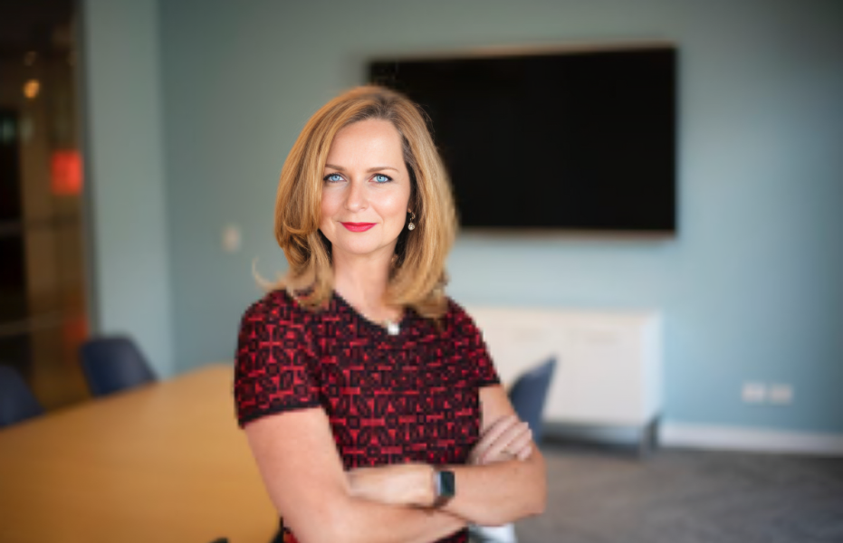 Naomi Simson, a dynamic Australian entrepreneur and founder of RedBalloon, is recognized as a leading figure in the experience marketplace, inspiring others with her innovative approach to business and commitment to customer satisfaction.